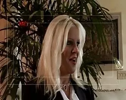 Cougar milf - veronica vaughn