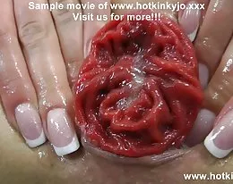 Sexy maid hotkinkyjo hårt knulla röv med stora plug &amp;amp; framfall